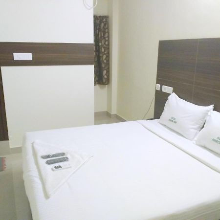 צ'נאי Hotel Amrita Mogappair מראה חיצוני תמונה